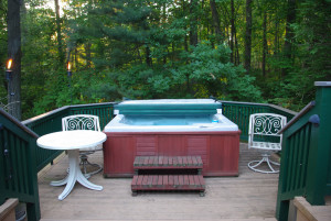 outdoor hot tub at luxury Gatlinburg cabins